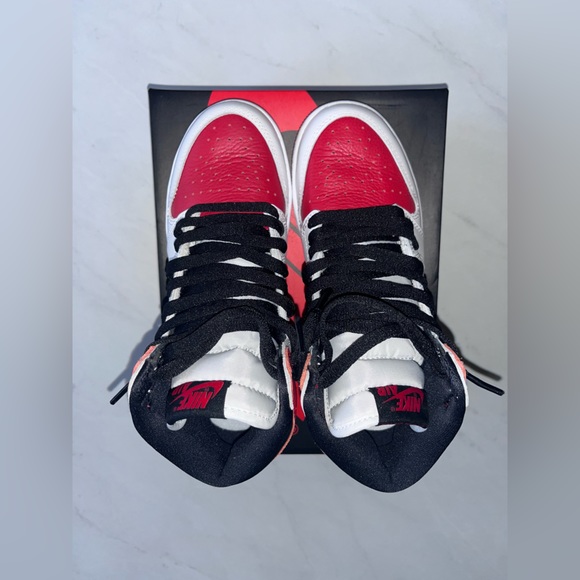 Air Jordan 1 Retro High - Picture 6 of 6